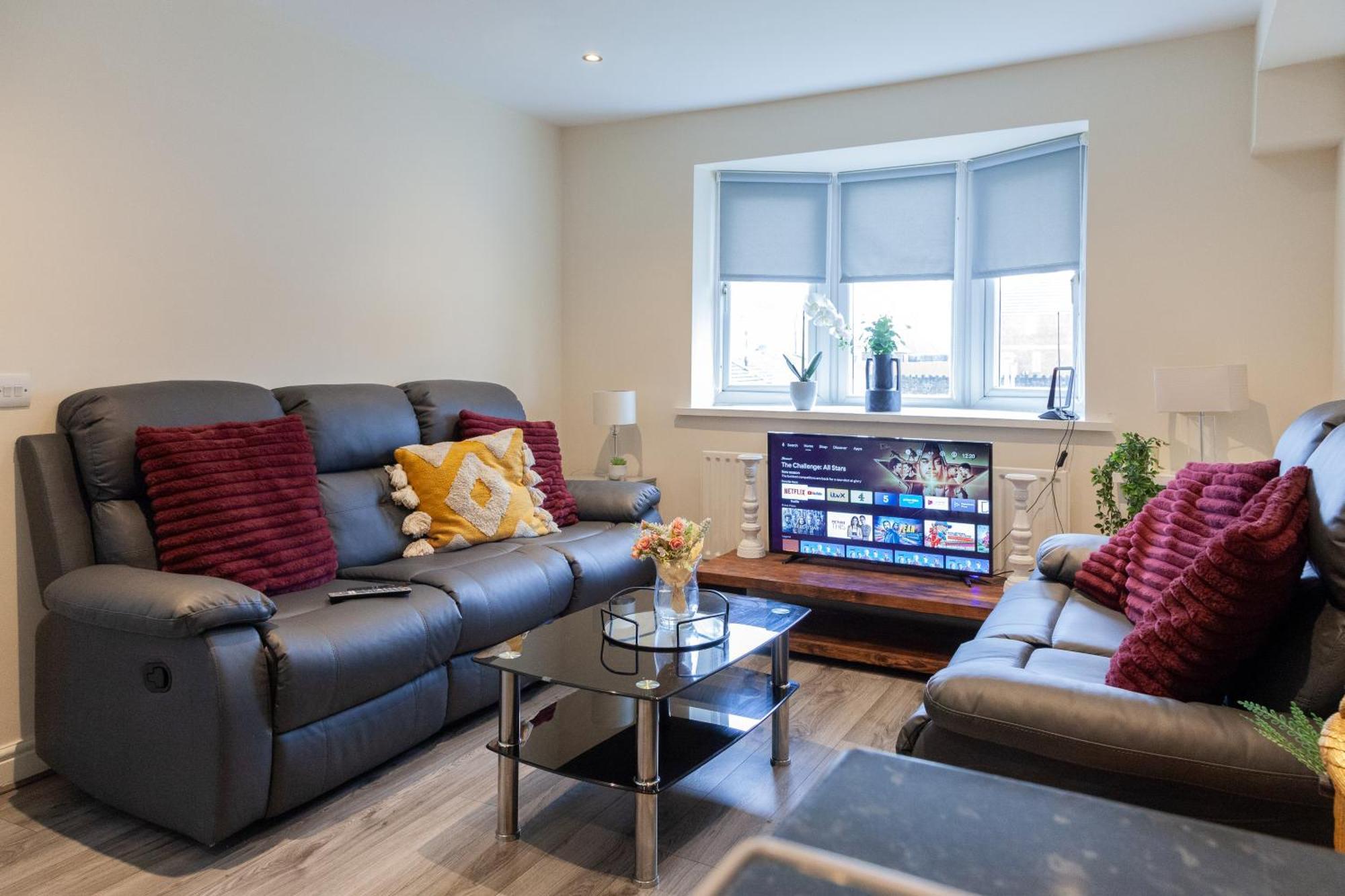 Pinfold Court Apartments Knowsley Exterior photo