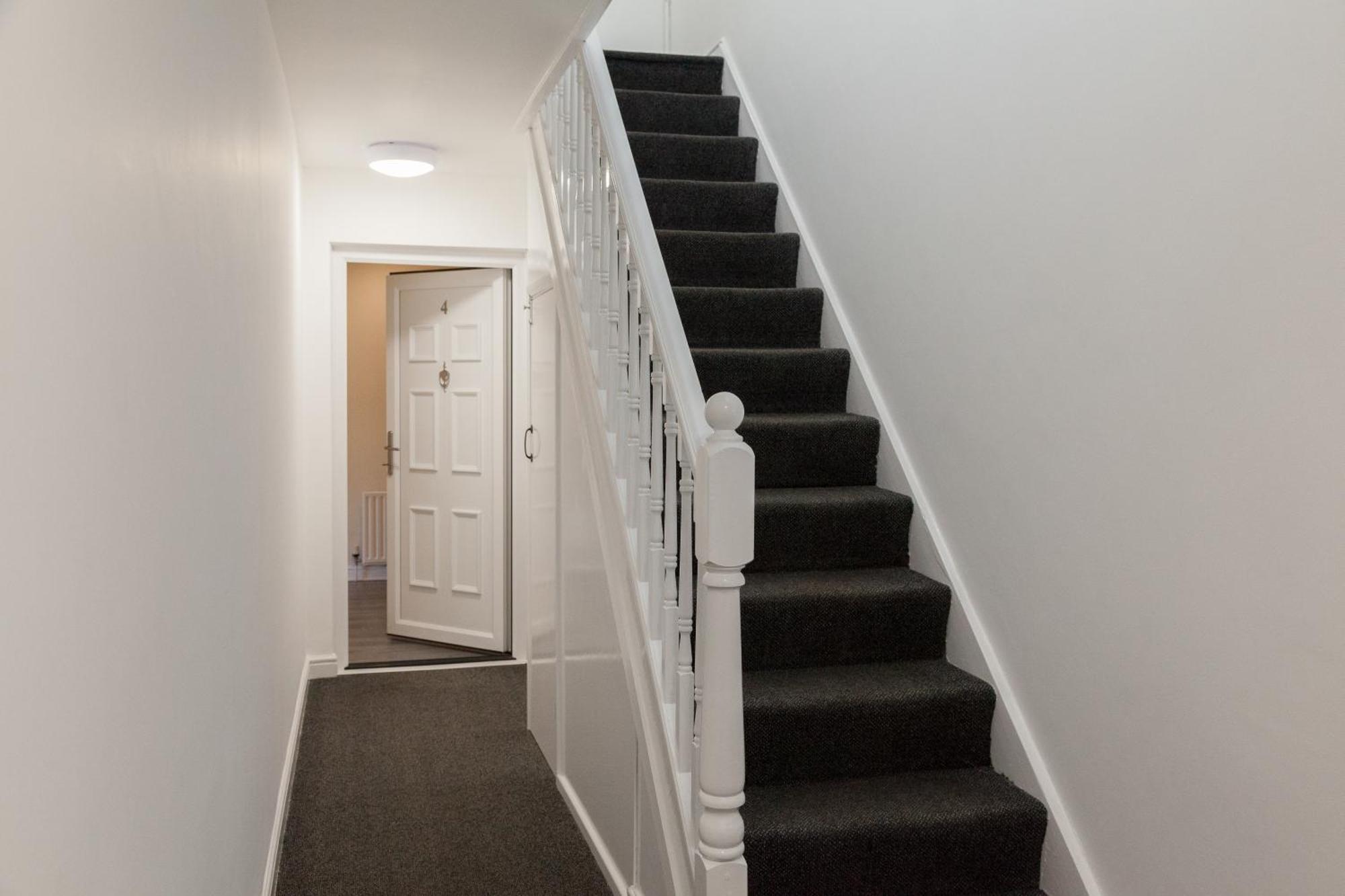 Pinfold Court Apartments Knowsley Exterior photo